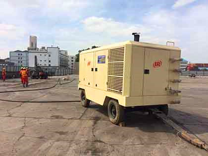 英格索兰柴动空压机租赁现场