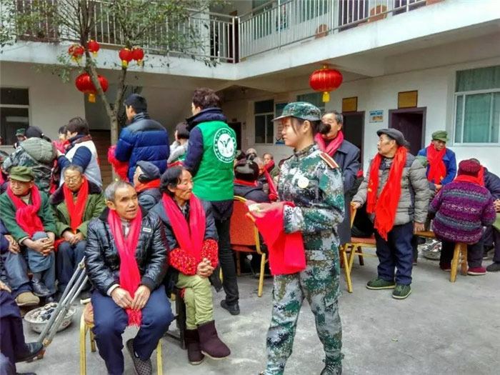 公益活动—敬老院关爱长者行动