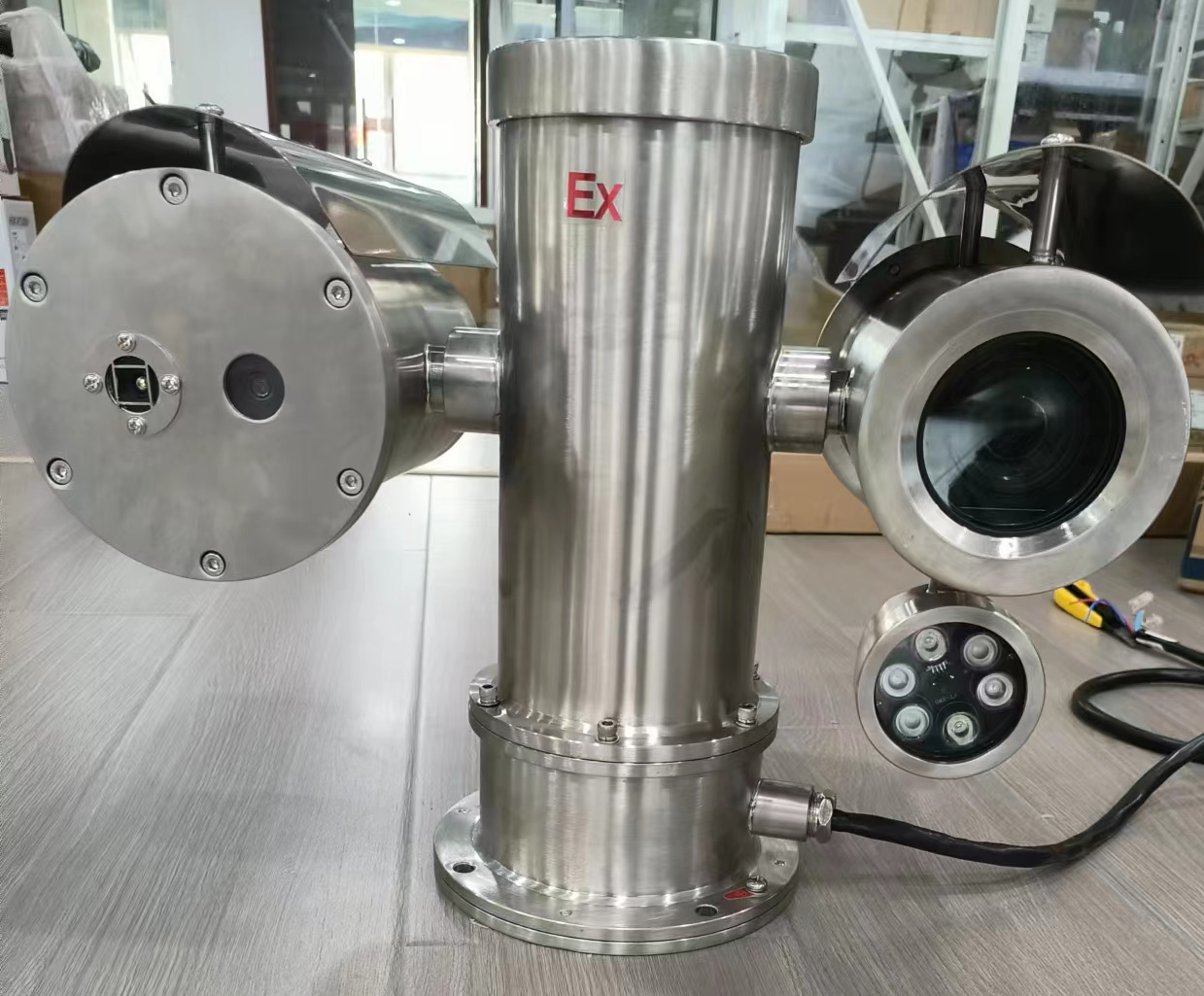 KW-EX-IR300H 防爆一体化红外测温双光摄像仪