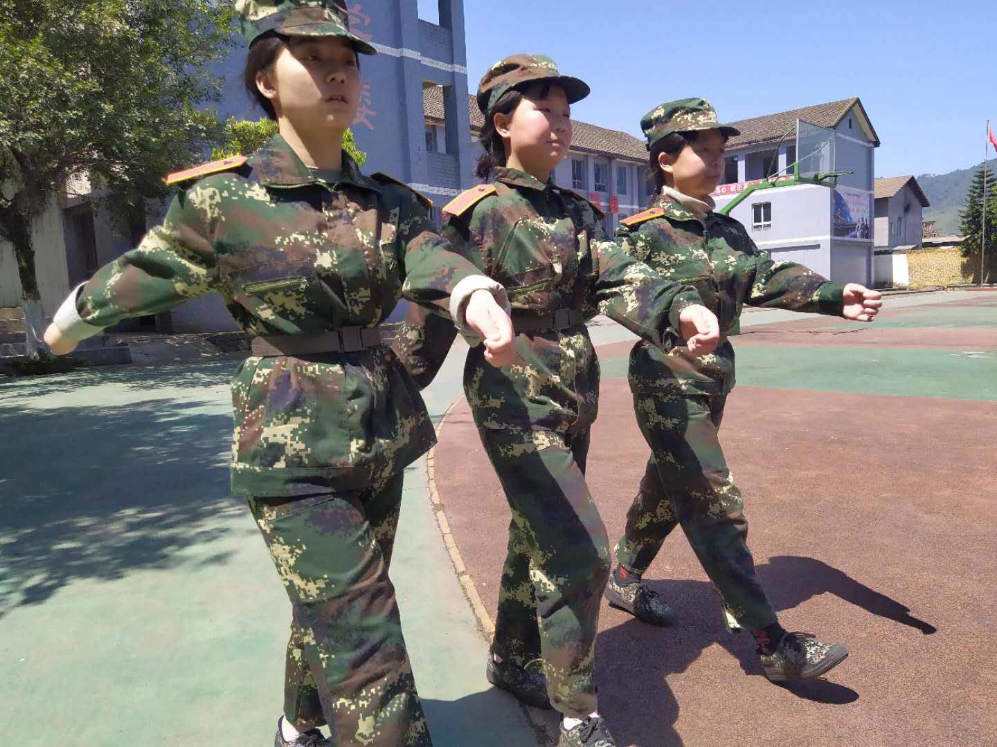 立德学员训练风采