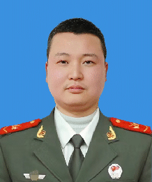 优秀分队长：史小东