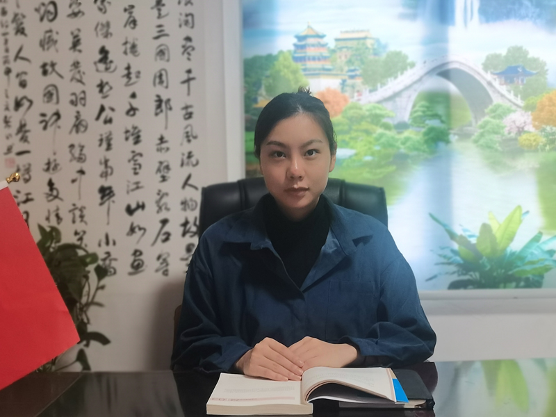 心理教师：洪仪