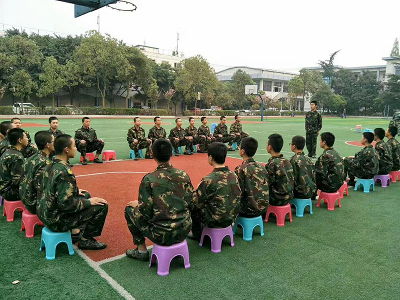 立德素质教育基地课外活动