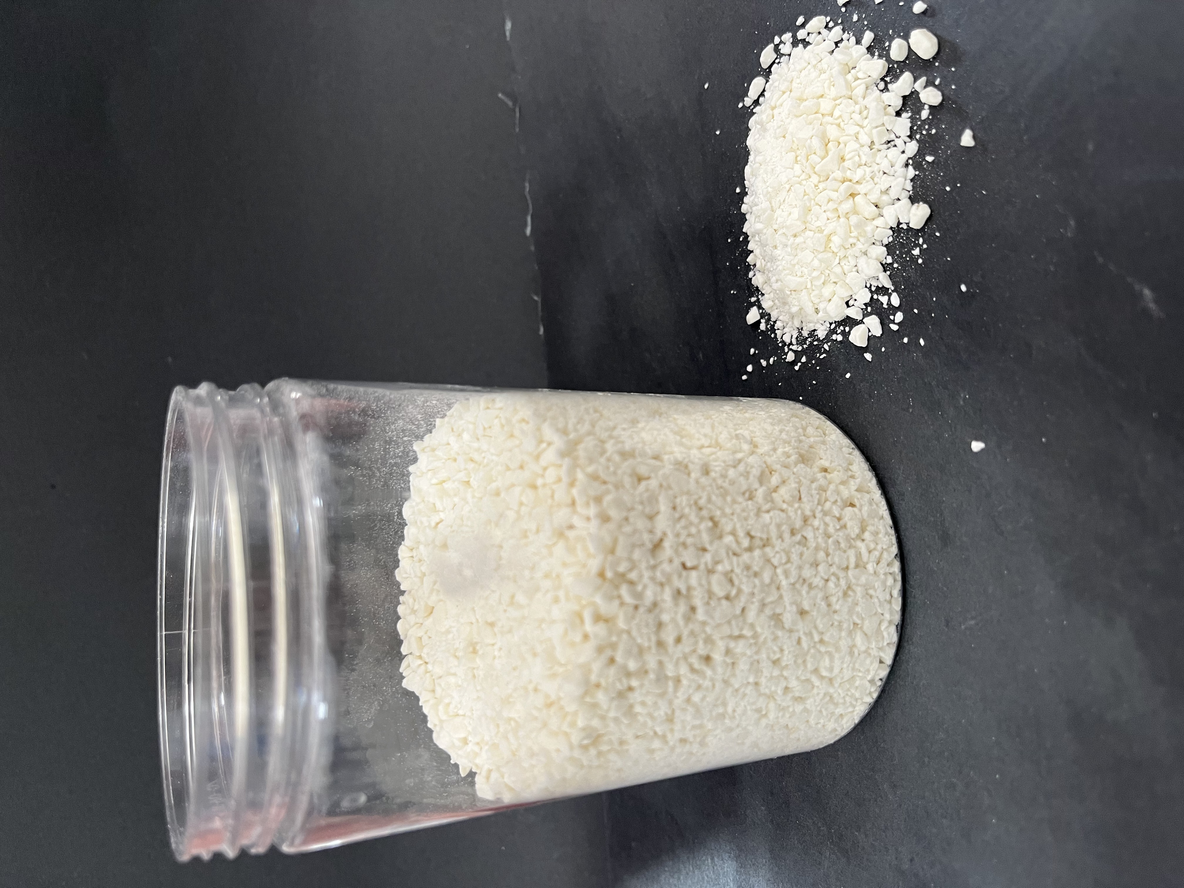 纯聚酯亚光消光剂TP3329