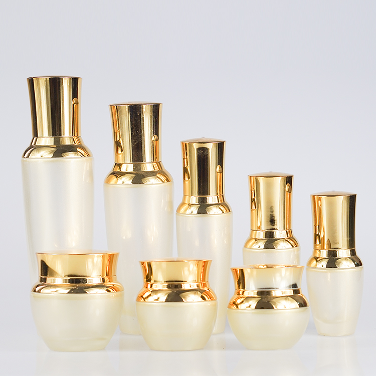 PC152高檔新款護(hù)膚品玻璃瓶套裝