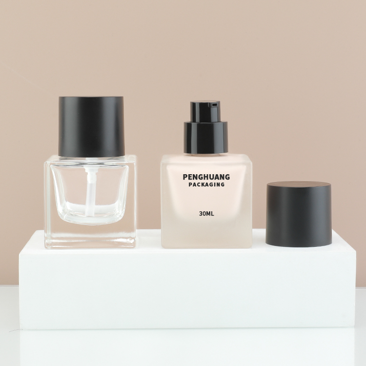 30ml小方瓶粉底液包材瓶 加厚底部玻璃泵頭瓶 方形BB霜粉底瓶批發(fā)