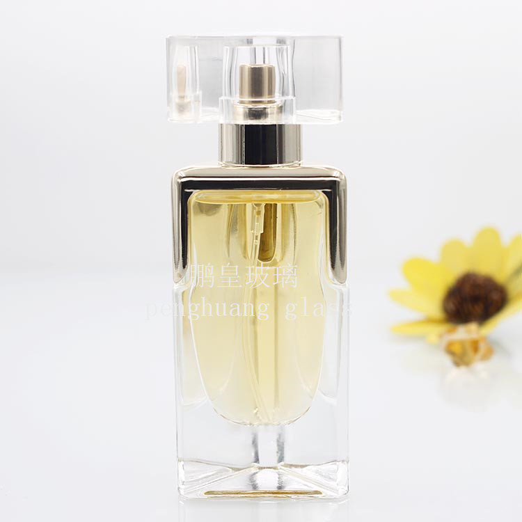 30ml 新款三角型鑲嵌邊香水瓶配齊肩三角形亞克力蓋子