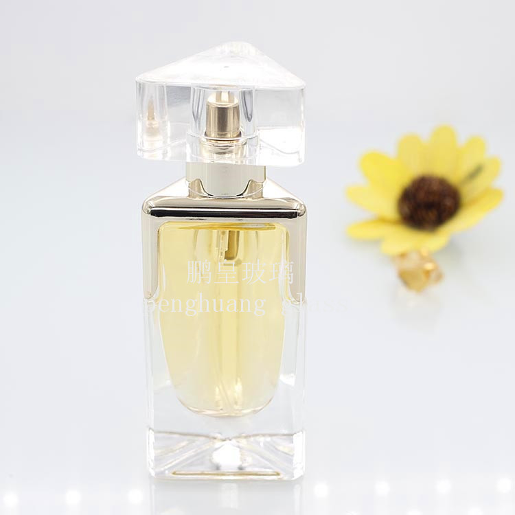 30ml 新款三角型鑲嵌邊香水瓶配齊肩三角形亞克力蓋子