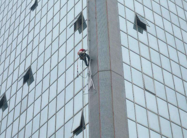 案例-外墙清洗保洁