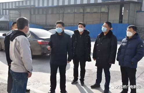 眾志成城 抗擊疫情 | 王立偉檢查部分企業(yè)開復工、疫情防控和安全生產(chǎn)工作