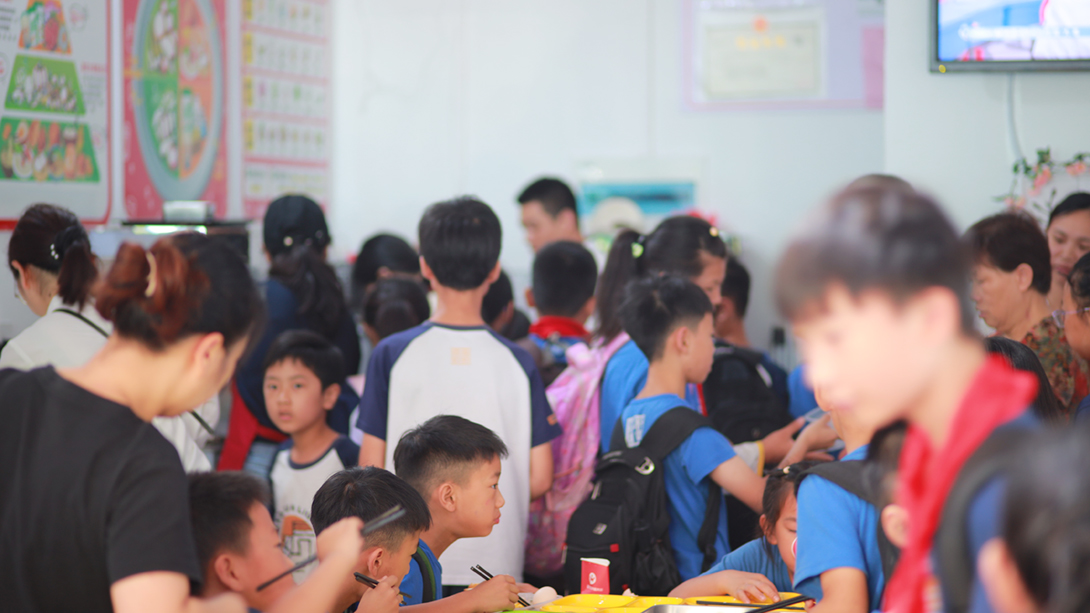 为孩子成长“破局”:从母婴店到高骼学生营养服务站的暖心蜕变 