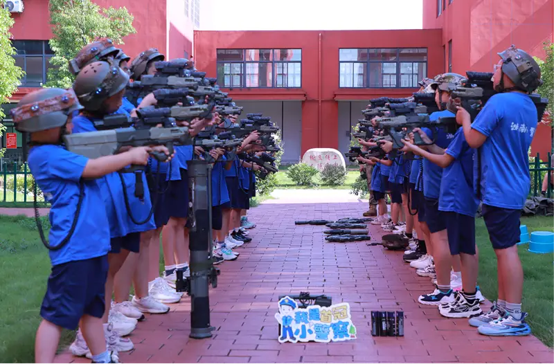 锻造成长新高度 2025首冠小警察夏令营湖南站圆满收官 