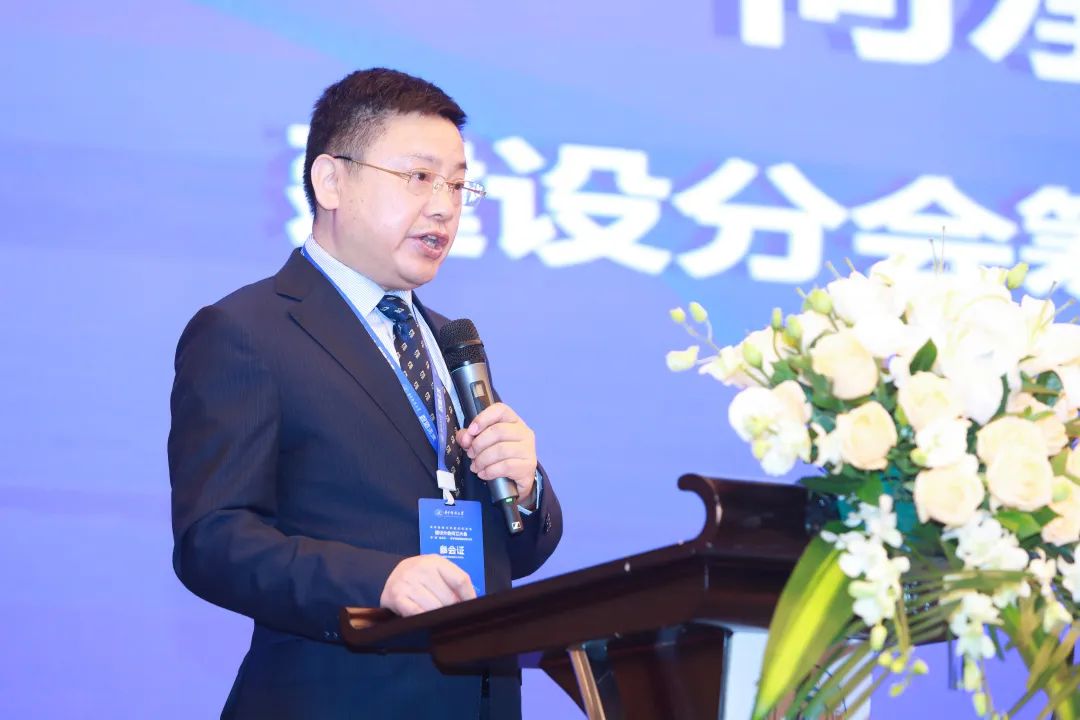董事长何承豹出席华中科技大学武汉校友会建设分会成立大会，当选首届执行会长