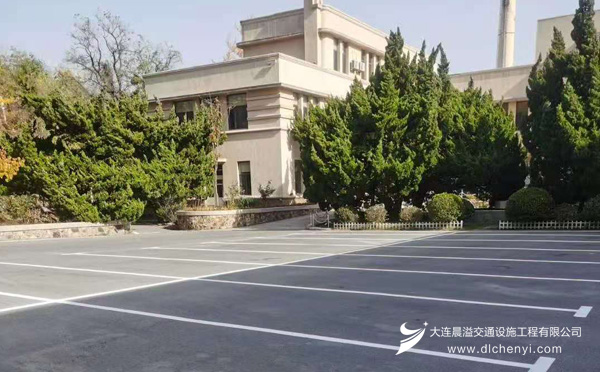 大连道路划线施工案例