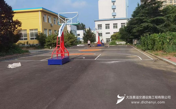 大连开发区企业篮球场划线