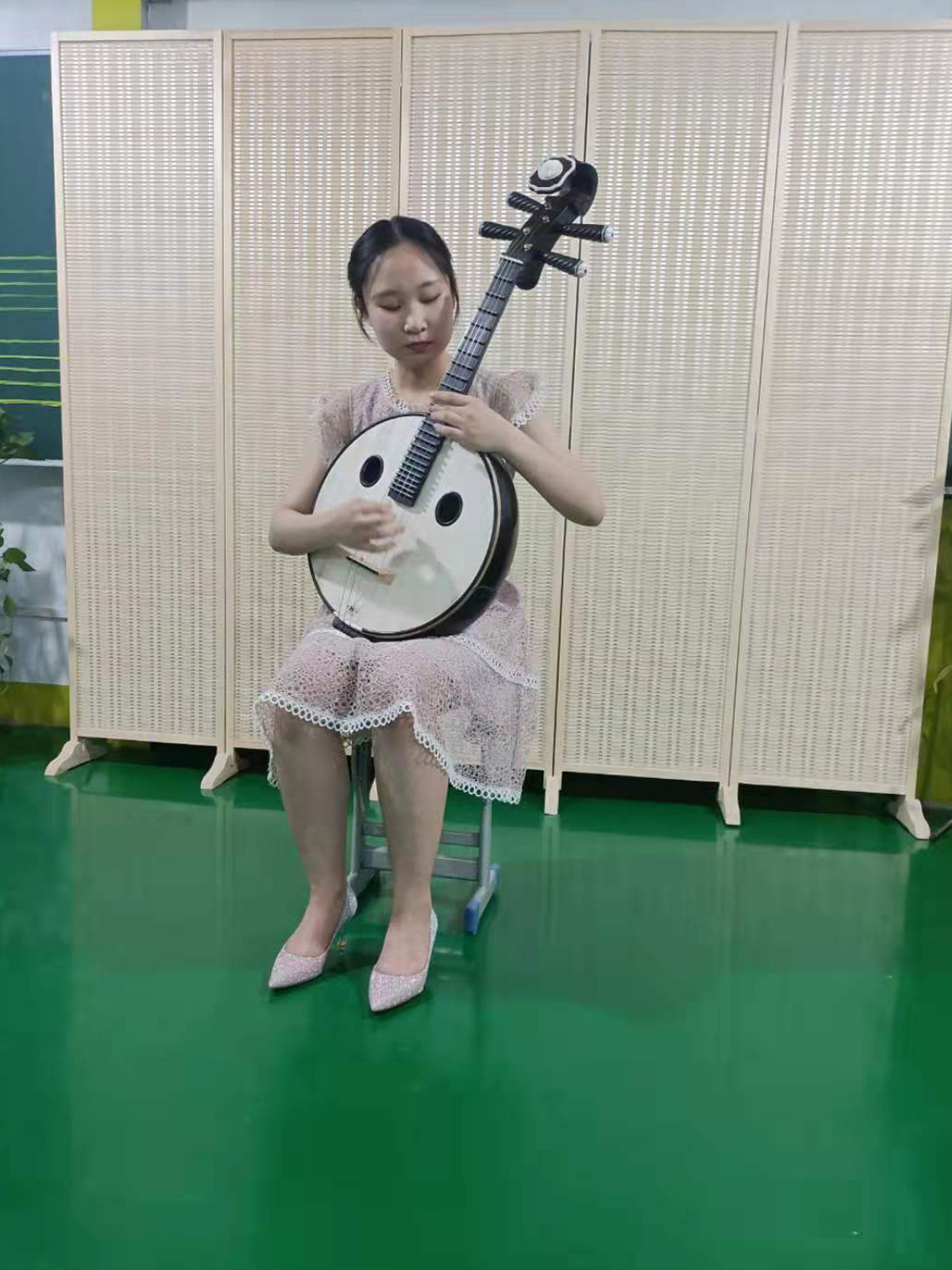强调音乐实践