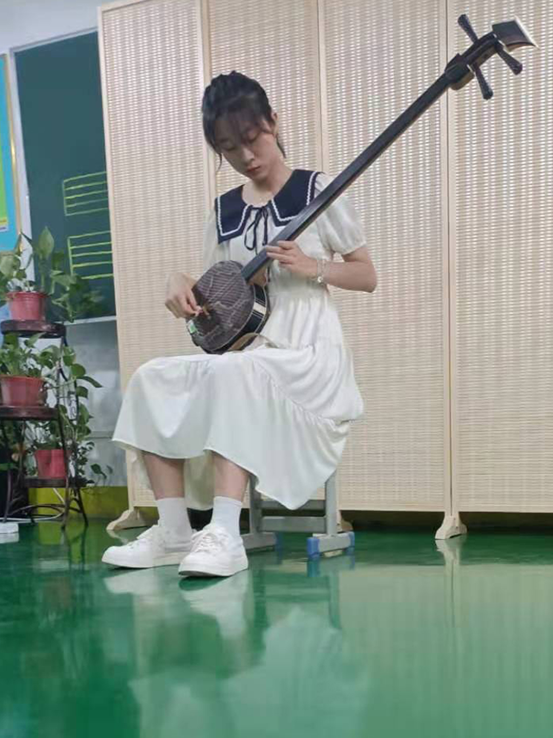 强调音乐实践