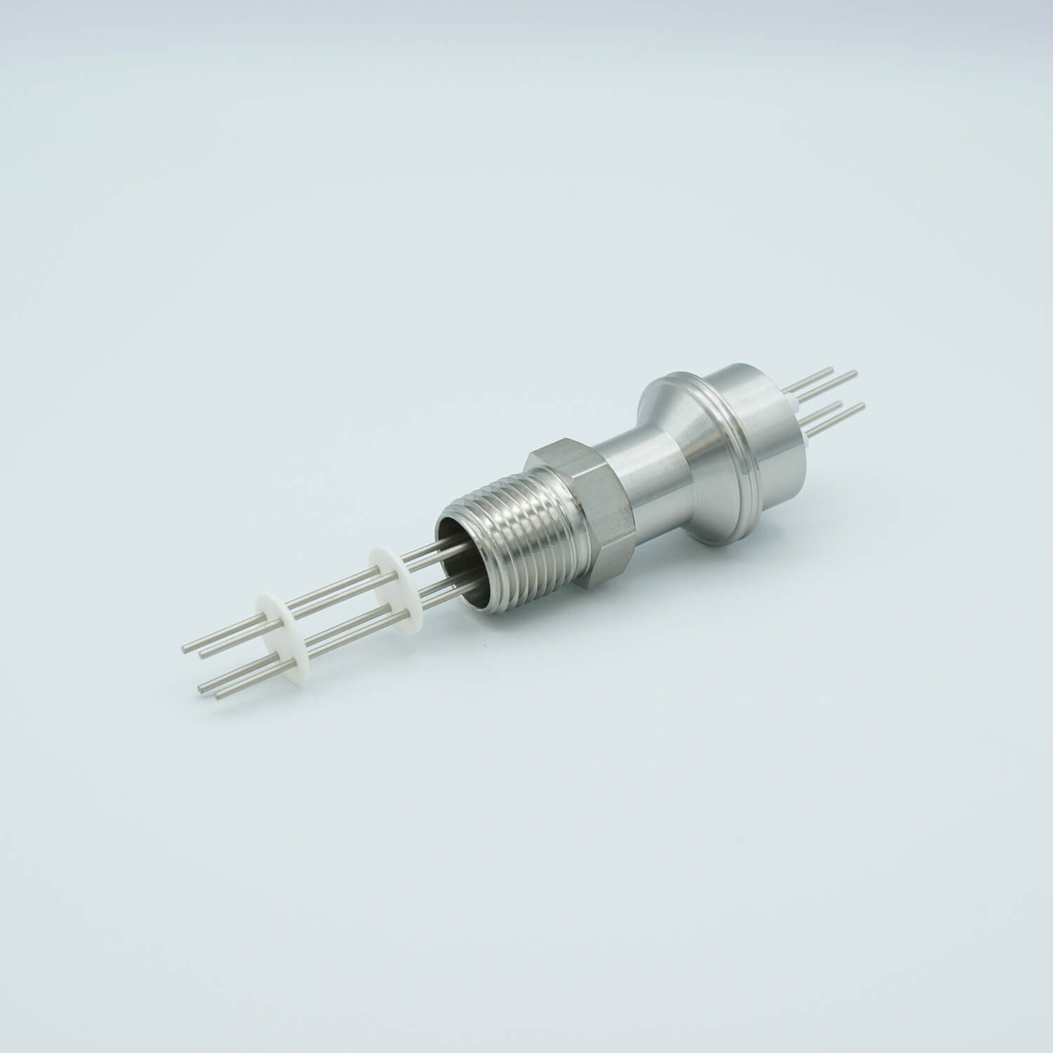 电源馈通，2000 伏，10 安培，4 针，0.056“ 铝铝导体，0.5” NPT 接头
