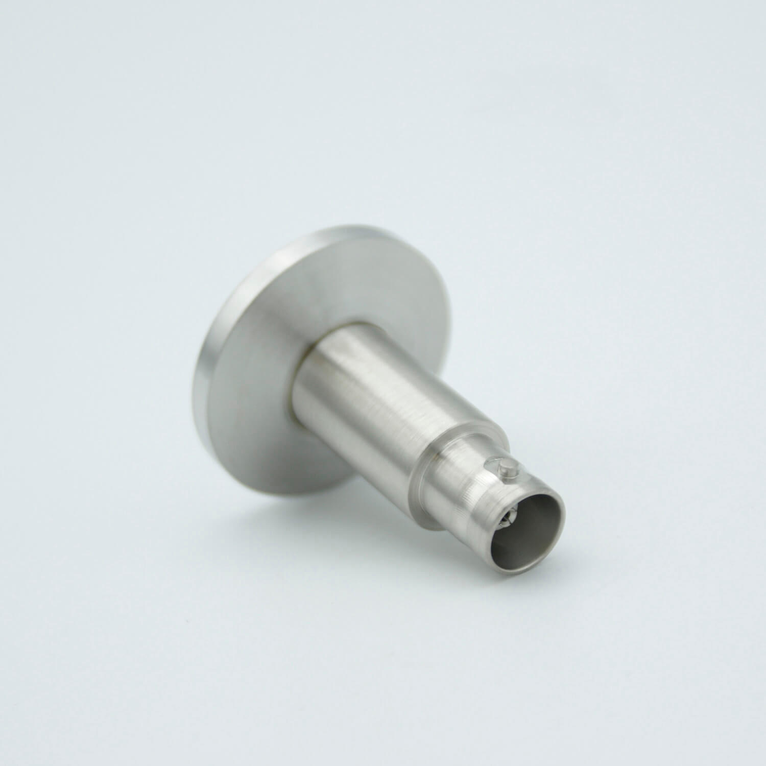MHV 同轴馈通件，1 针，接地屏蔽，1.18“ QF / KF 法兰