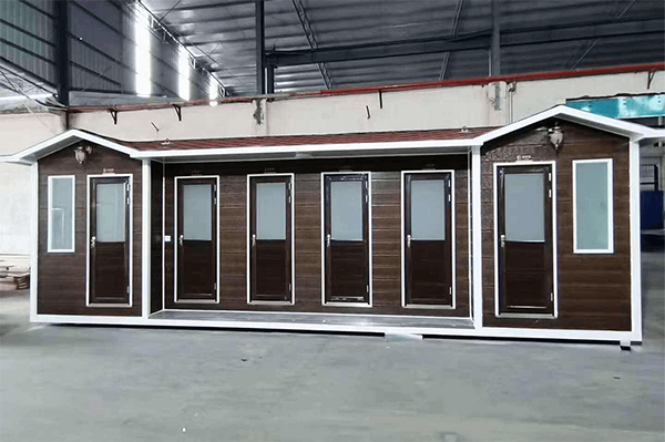 活動崗亭的一種特殊應用:移動廁所