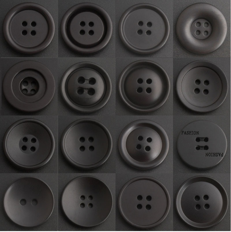 Button 003