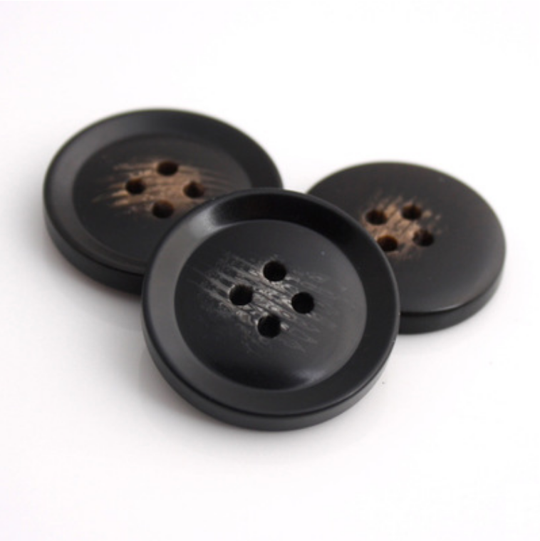 Button 002
