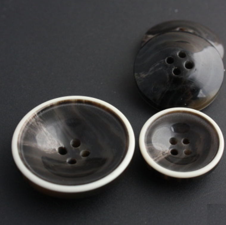Button 007