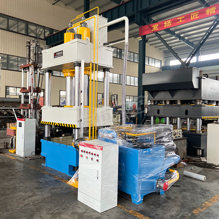 315吨四柱液压机