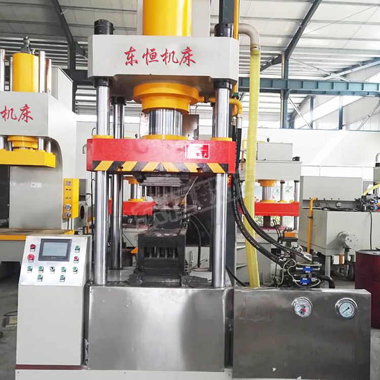 400吨四柱液压机