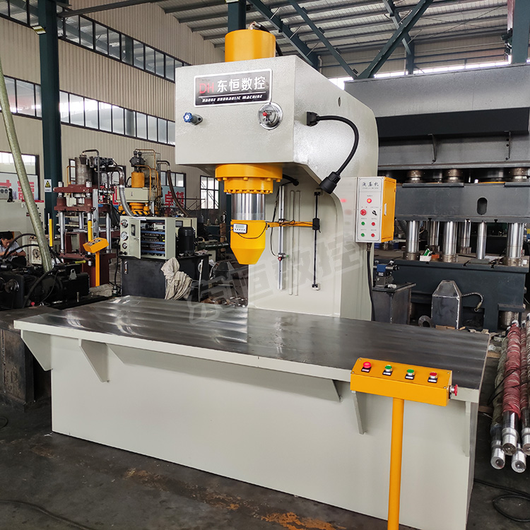 100吨大台面单臂液压机