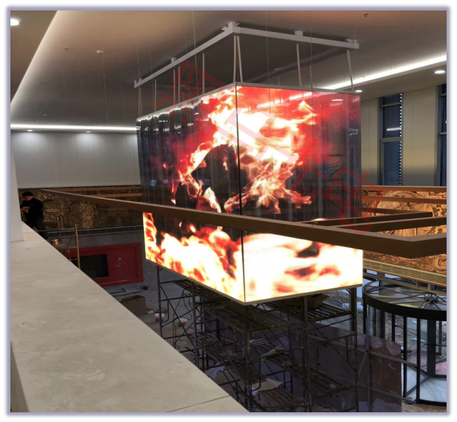 郑州政务服务中心7.82透明屏顺利投入使用