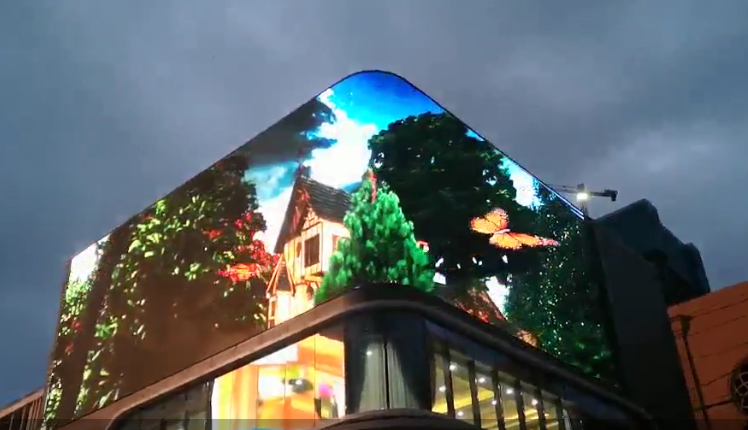 泰国户外P8LED透明屏300平方上线