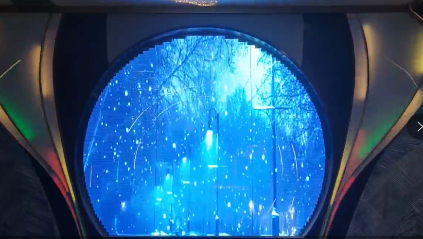 杭州P6.5异形LED贴膜屏幕交付使用