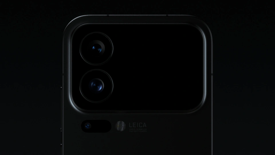 全新小米 17 Pro 与小米 17 Pro Max 搭载全新「妙享背屏」