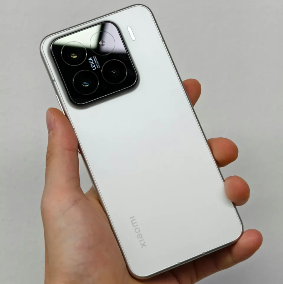 小米宣布清仓！16GB+1TB下跌1345元，骁龙8至尊版+60倍变焦+无网通信