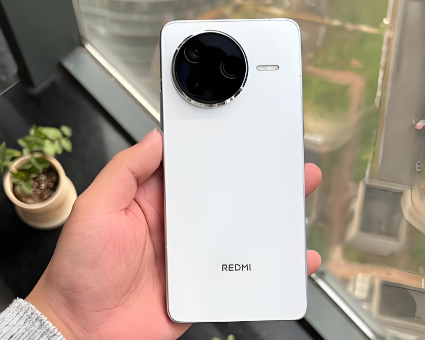红米不甘示弱，骁龙8Gen3+6550mAh+金属中框+IP68，低至2066元起