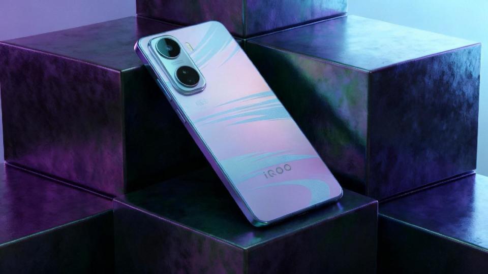 iQOO Neo11深度评测：中端价位享旗舰体验，游戏与续航的双重升级