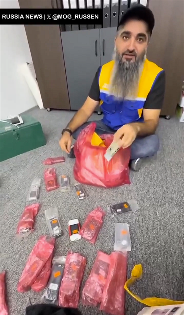 海关积压16年！利比亚男子到货一批崭新诺基亚功能机