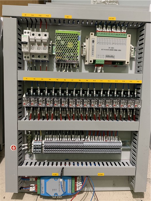 PLC、触摸屏及按钮控制柜