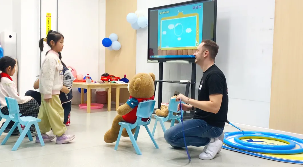 荣耀揭晓丨洪恩 2026 年明星教师风采展示活动圆满落幕，树立素质教育标杆，点亮孩子成长之路!