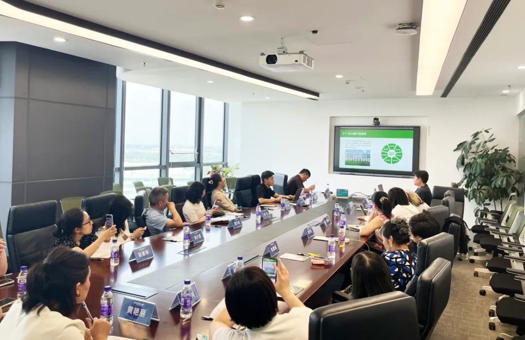 北京学前教育协会“幼教精英名企问道行”嘉宾莅临洪恩总部