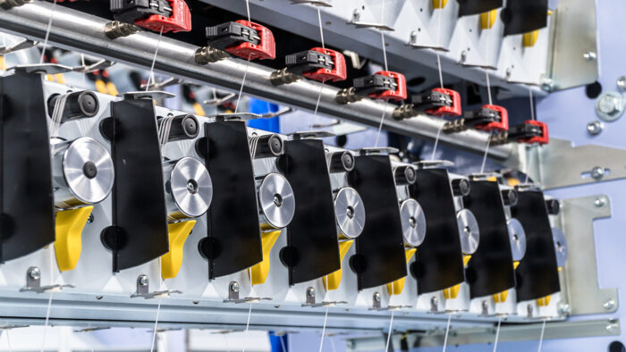 高效与智能驱动的核心：探索永磁同步电机的卓越世界