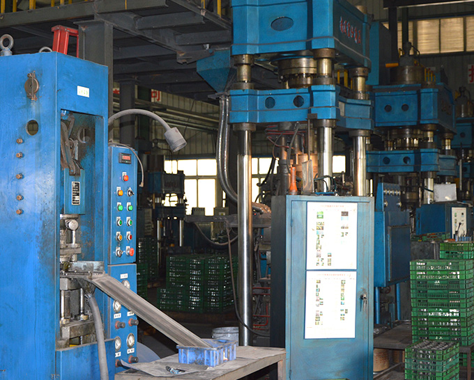 生產(chǎn)設(shè)備