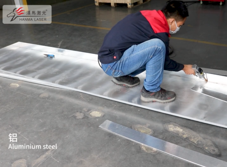 鋁板展示柜焊接工藝