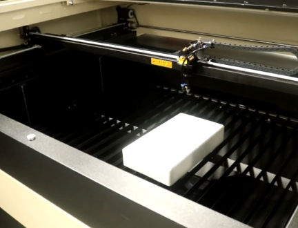 CO2升降平臺切割機