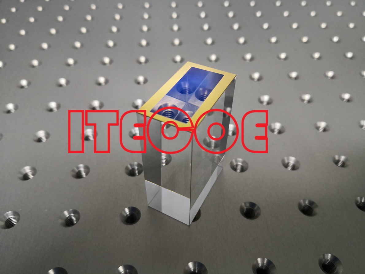 蓝宝石光导块及其镀膜