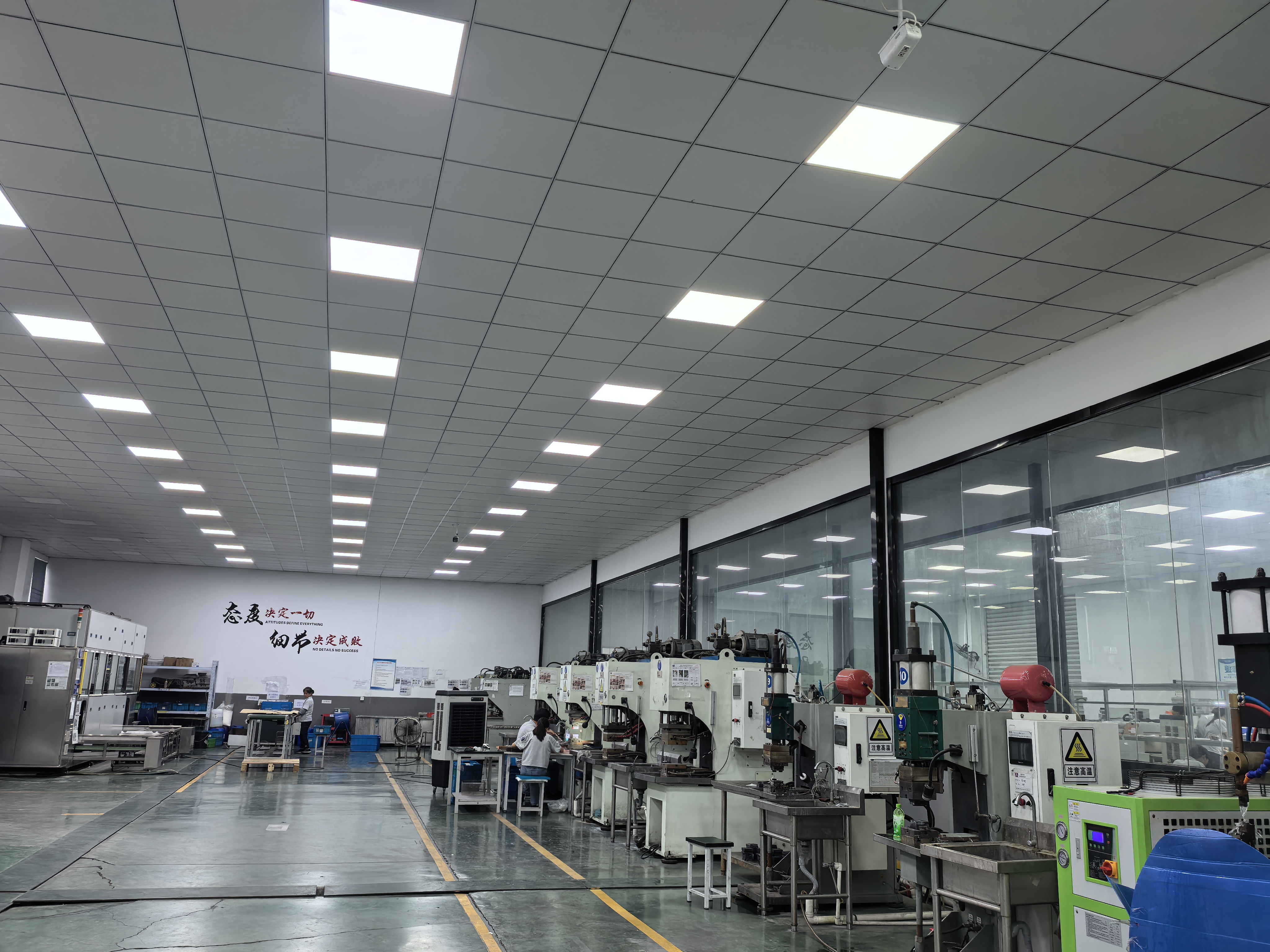 软连接焊接车间