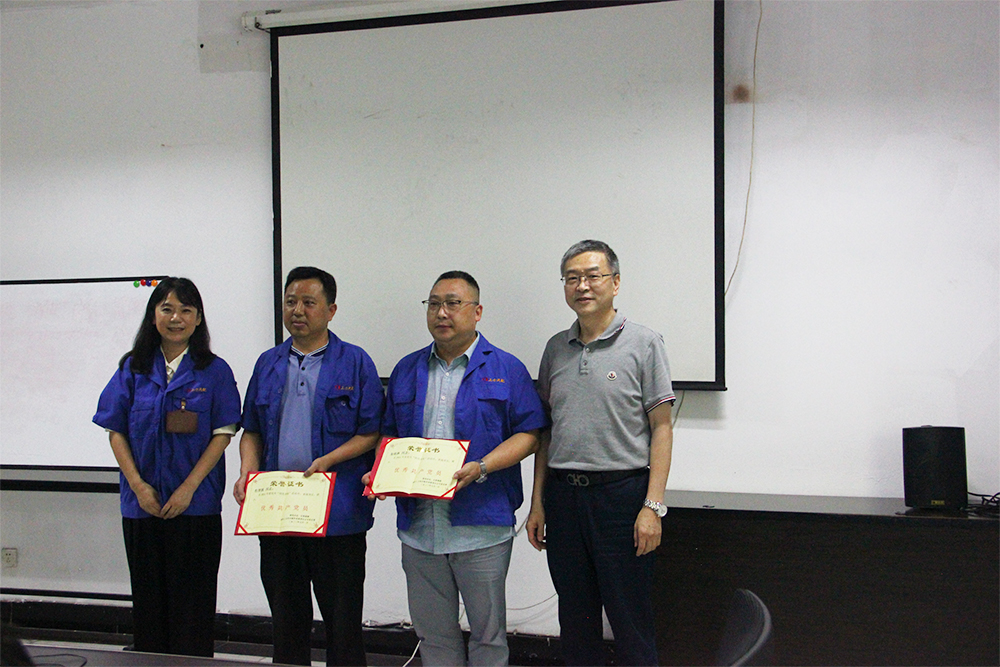 上方公司召开庆祝建党101周年暨“七一”表彰大会