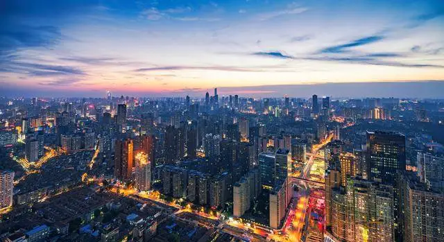 湖北：2025年工商业电价每度电再降1分以上