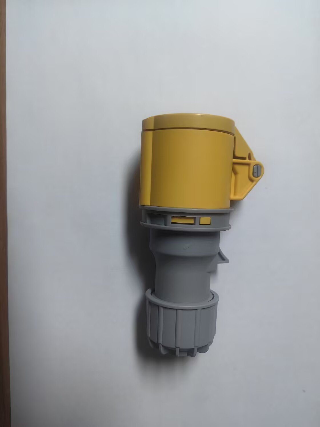 歐標(biāo)110V工業(yè)航空插座三孔16A IP44二代工業(yè)插座4H接地